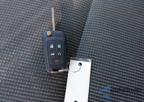 2015 Chevrolet Malibu 1Lt из США, поврежденный, VIN 1G11C5SL0FF284812